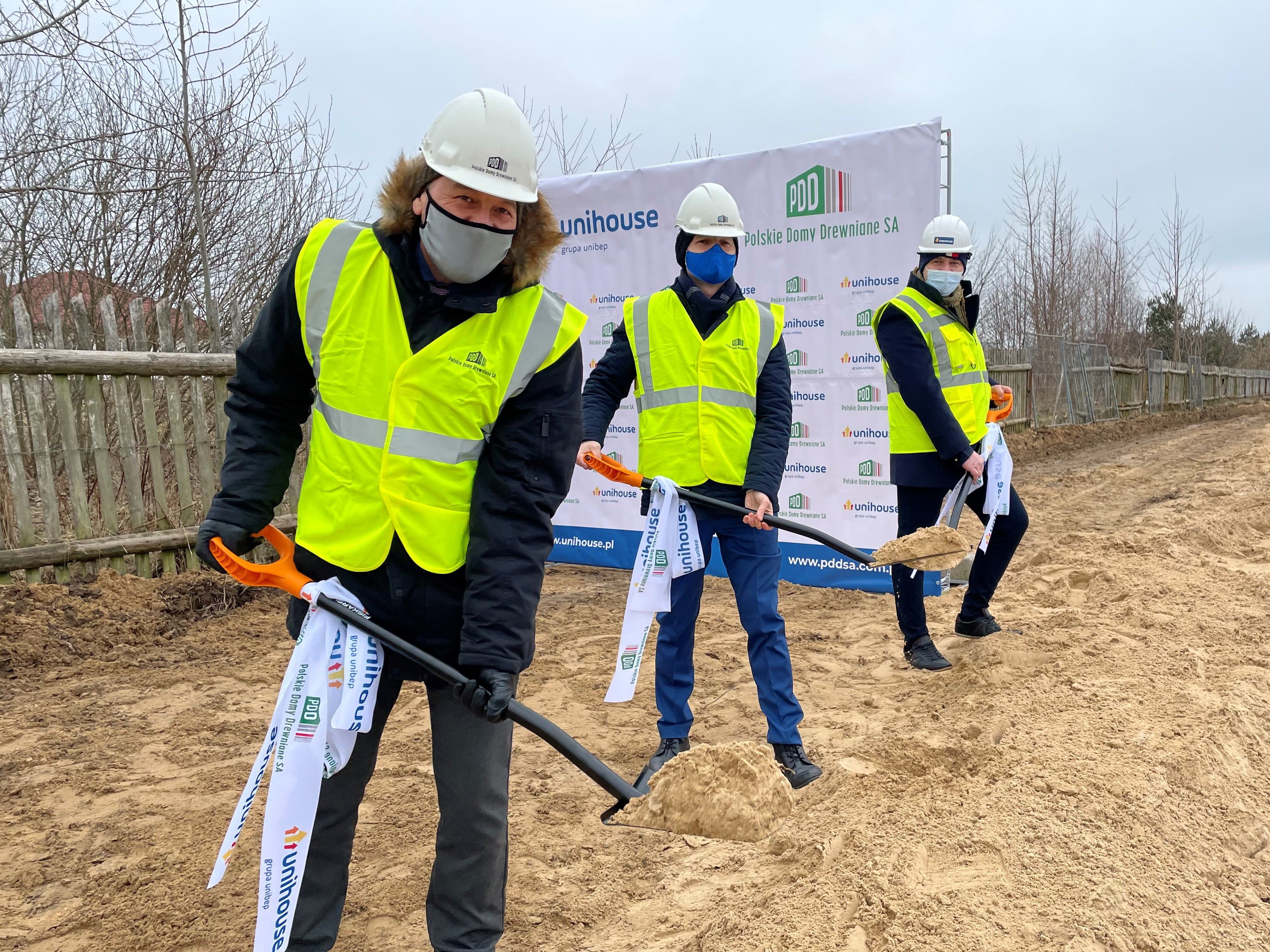 Unihouse Polskie Domy Drewniane w Choroszczy