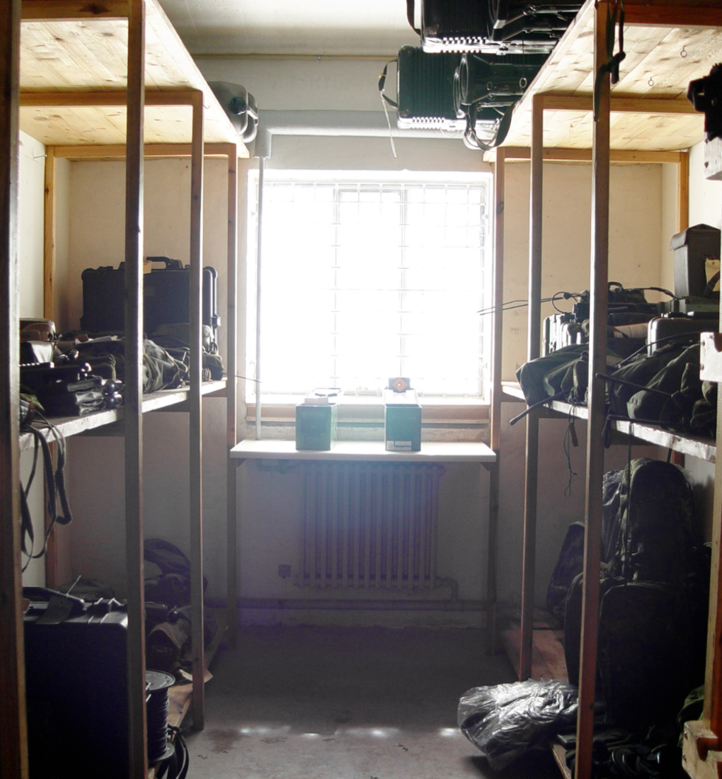 Modular military barracks