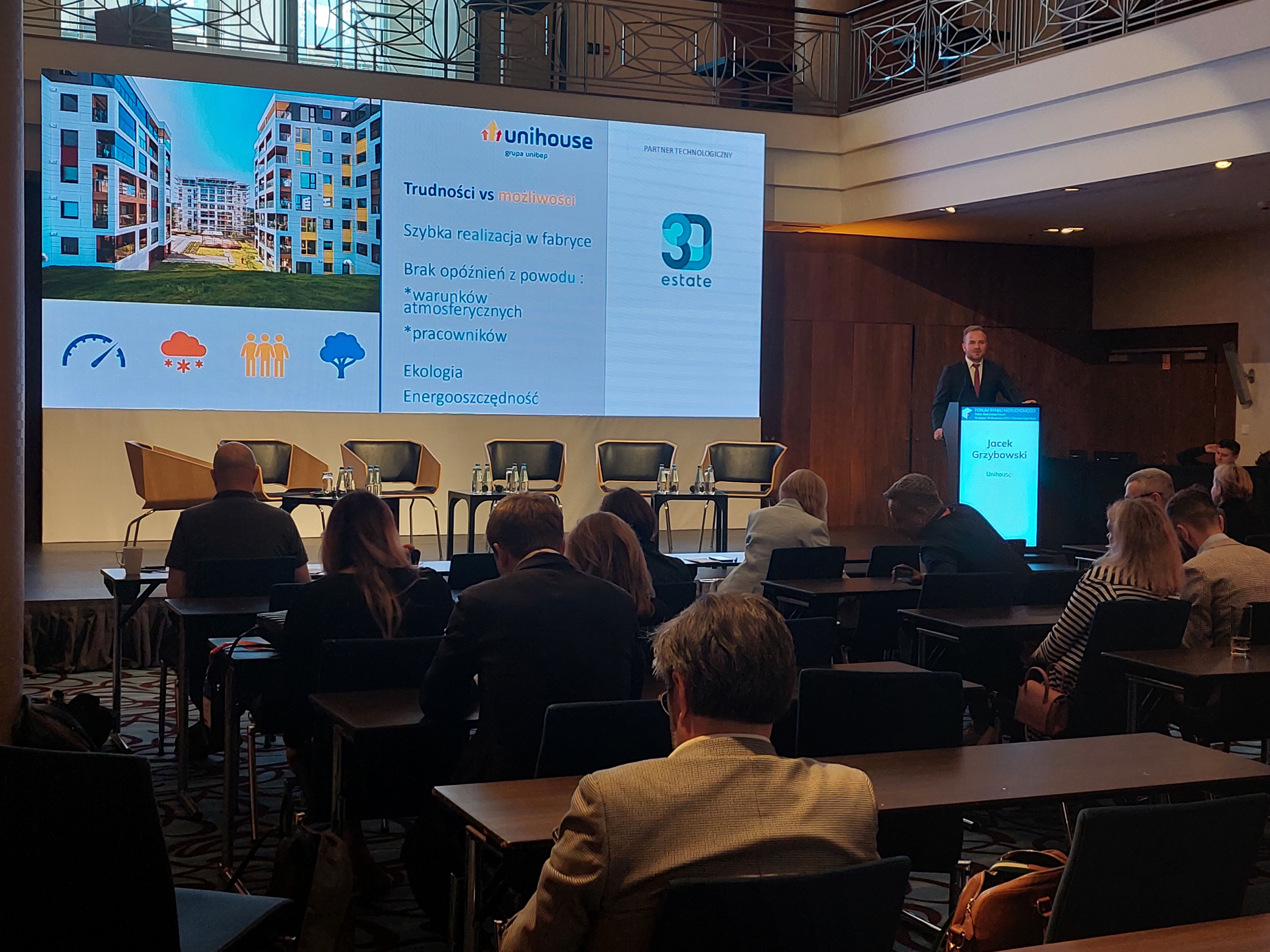 Unihouse na Forum Rynku Nieruchomości w  Sopocie