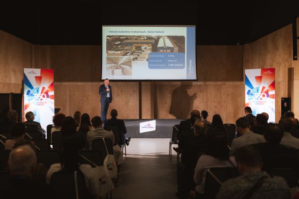 Marcin Gołębiewski, prezes Unihouse SA na konferencji „Zmiany technologiczne w budownictwie kubaturowym”